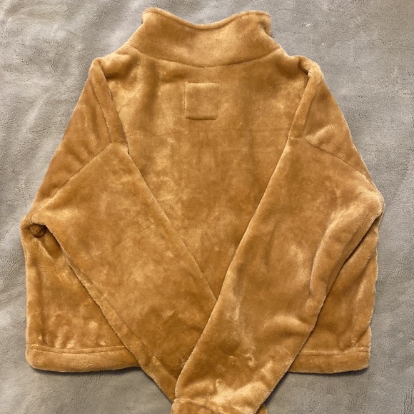 Fuzzy sweater - Picture 3 of 3